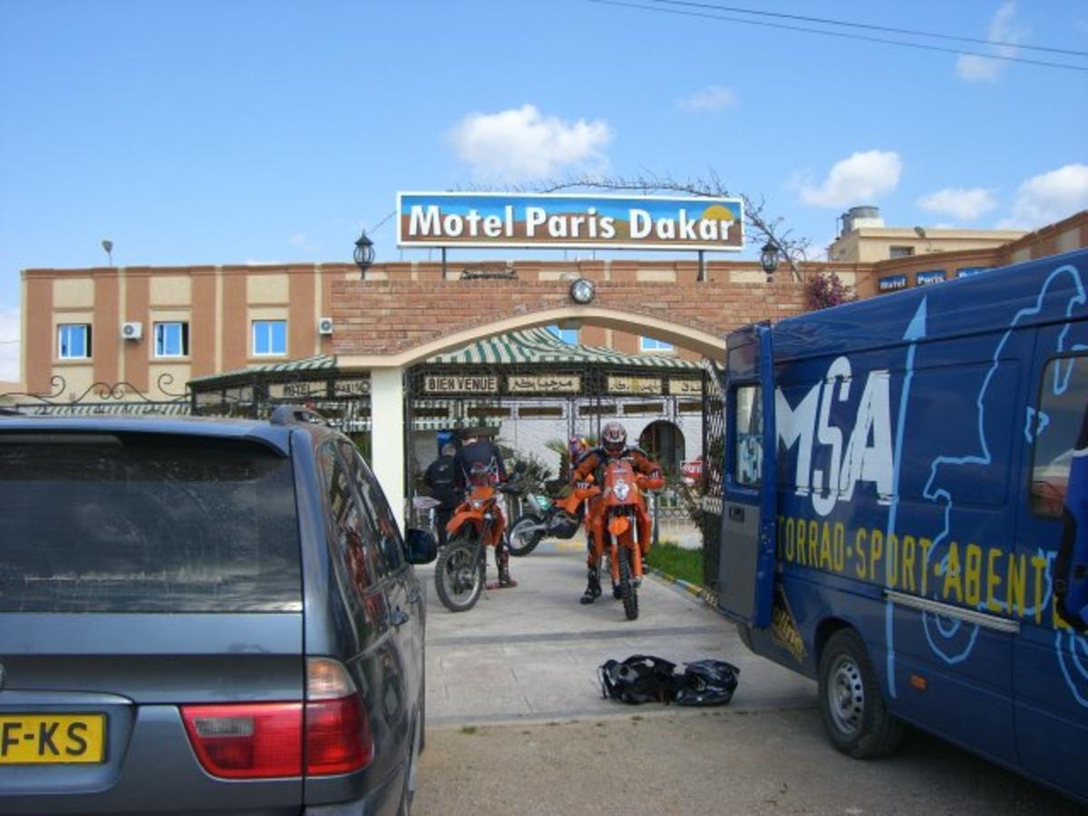 Motel Paris Dakar Selouane Ngoại thất bức ảnh