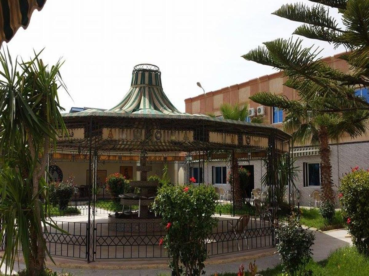 Motel Paris Dakar Selouane Ngoại thất bức ảnh