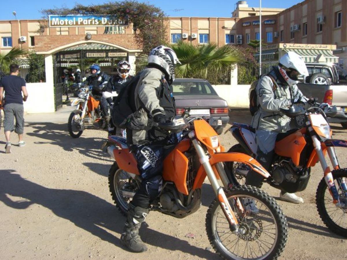 Motel Paris Dakar Selouane Ngoại thất bức ảnh